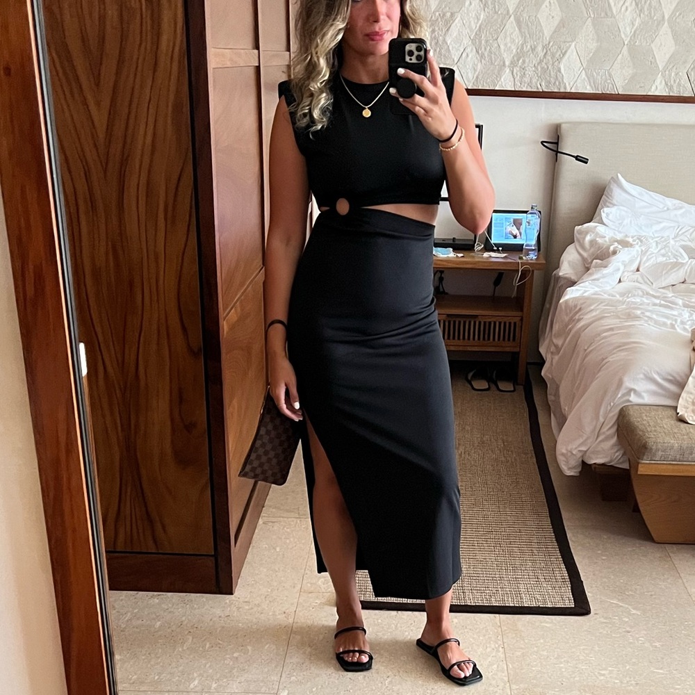 Fore Cut Out Midi